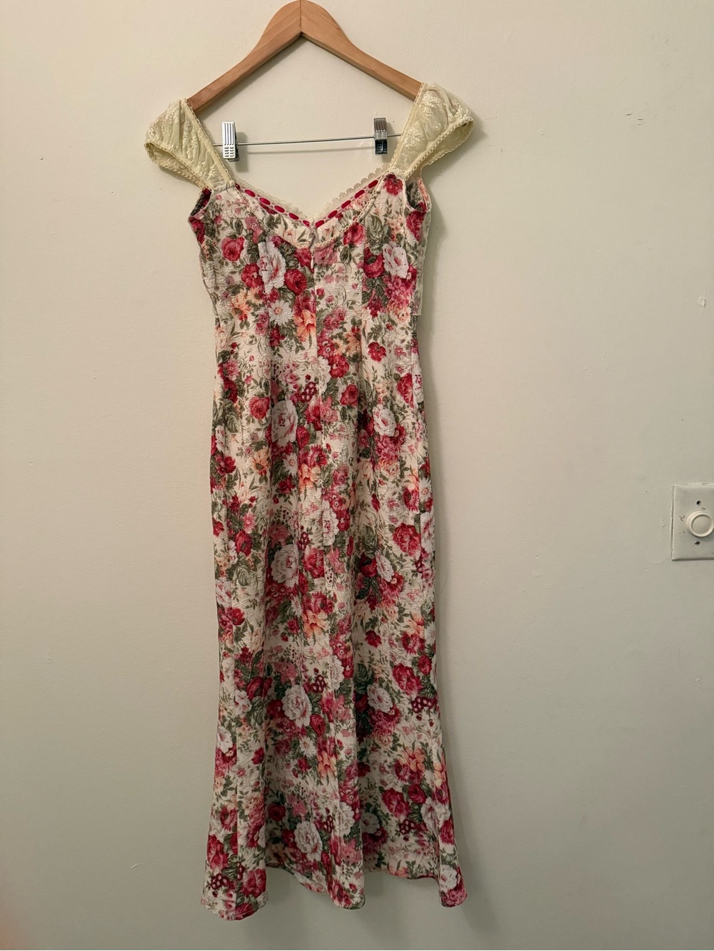 Lace made ISABELLA'S VINTAGE ROSE SLIP - Picture 5 of 9